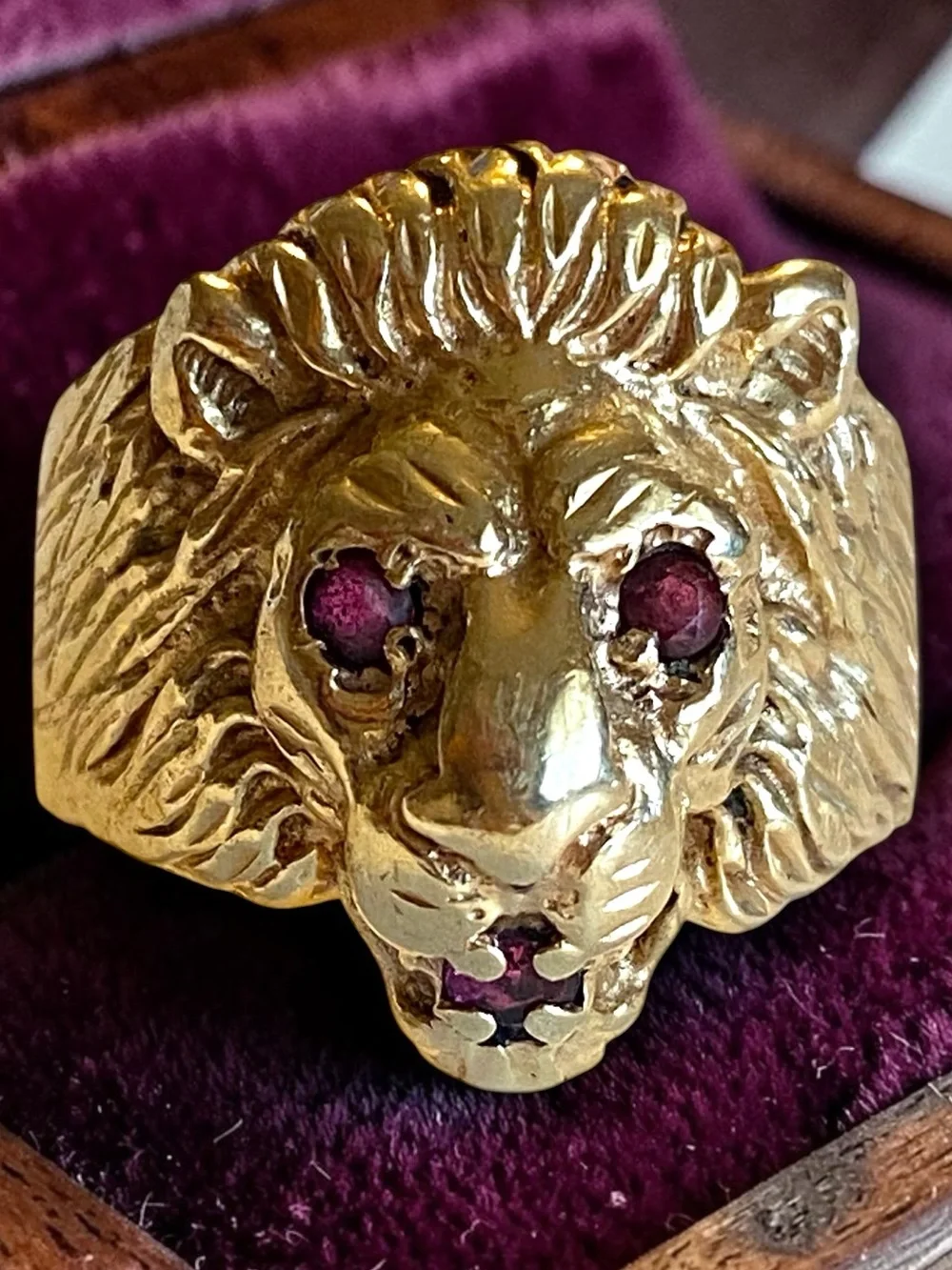 MENS Estate Custom 14k Yellow Gold Ruby Eye LION HEAD Ring Size 9